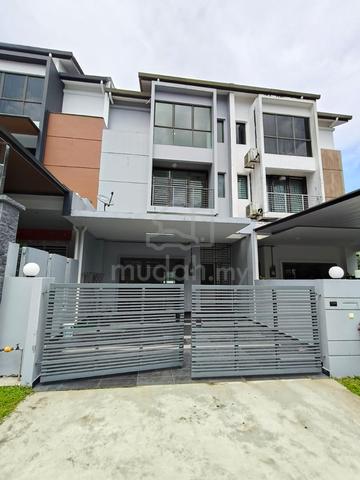 2.5 storey indahpura, crystal , kulai 1