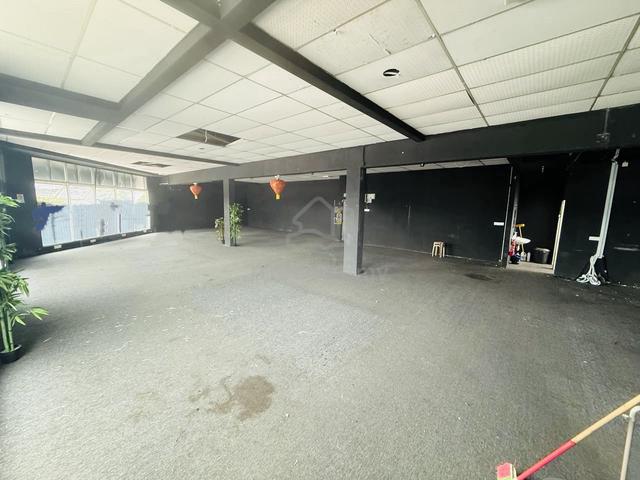 【Corner Facing main road】 1st floor shop @ Song Ban Kheng Near Icon ci 1
