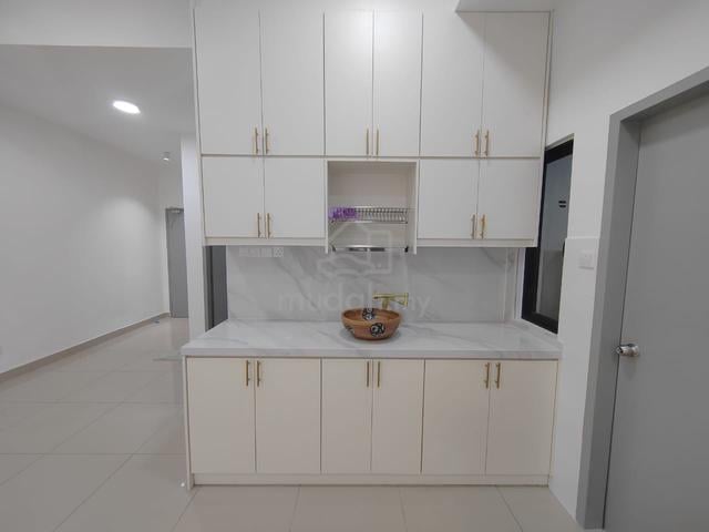 Avia Plus, Bandar Country Homes 1