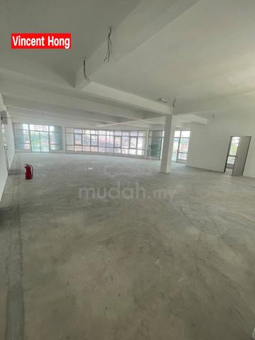 Georgetown 1st floor shop lot 2000sq.ft 1