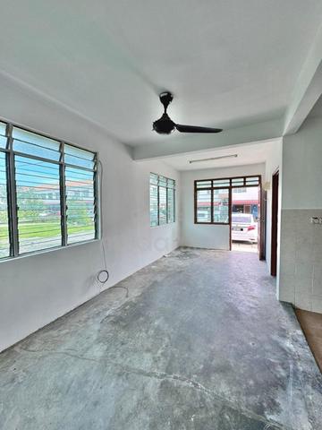 [ENDLOT TINGKAT BAWAH ] Townhouse , Tanjung Minyak Perdana , Tg Minyak 1