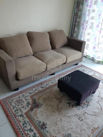 University Place (Plaza Ivory) 1