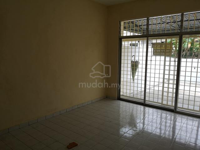 Jln Badik Puteri Wangsa Ulu Tiram, 22x70sf Double Storey Unblock View 1