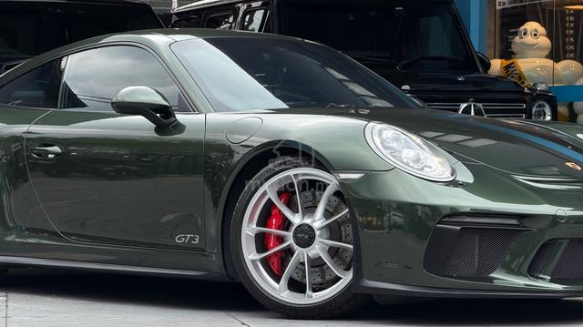 2018 Porsche 911 4.0 GT3 991.2 PTS Oak Green (A) - 5