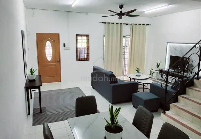 2.5 Storey Fully Furnished House for Sale – FREEHOLD – Near AEON Stati 3