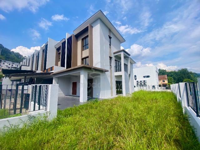 [CORNER] Nassim Heights 3 Sty Superlink [BRAND NEW]In Ampang Ukay 1