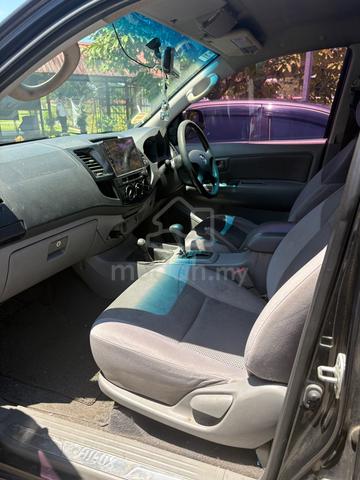 2009 Toyota HILUX 2.5 G KUN25R-PRMSHE (A) - 4
