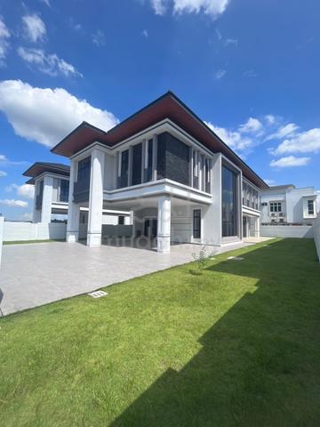 Brand New 2 Storey Bungalow House @ Longevia Taman Setia Tropika 1