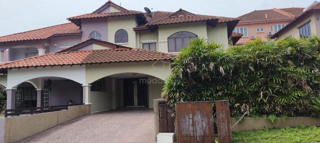 2 Storey Semi D House Jalan Kelab Golf 13 KGSAAS Seksyen 13 For Sale 1