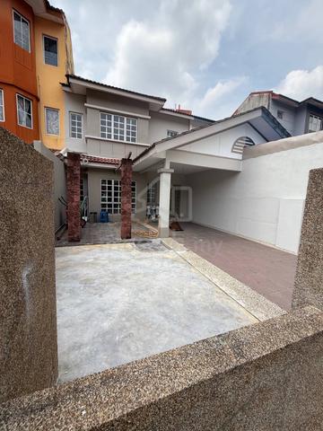 22' x 70' REFURBISHED ✨ Double Storey Taman Amanputra Puchong FOR SALE 1