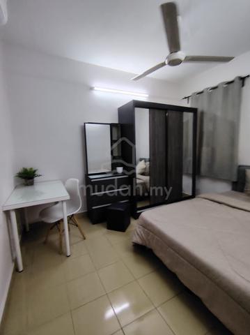 Female Only! Middle Room Puncak Damansara Condo 5 min walk Lrt3 1