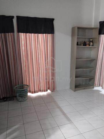 Merak Apartment (Shah Alam) 1