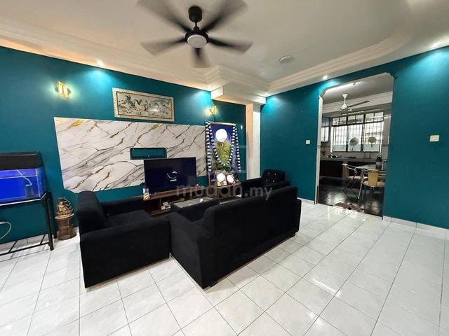 Bukit indah Double Storey Terrace House Fully Extend Kitchen 1
