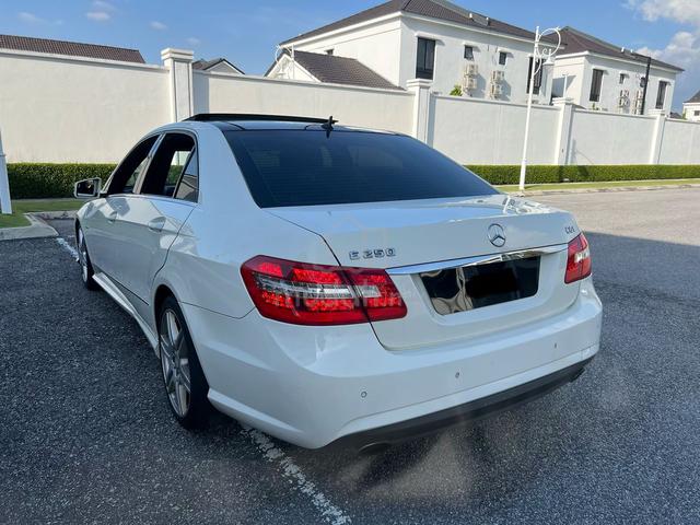 Mercedes Benz E250 CGi Sport AMG - 5