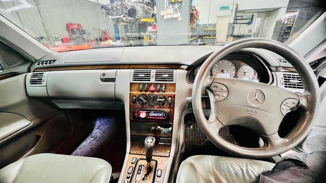 1999 Mercedes Benz E-CLASS 2.6 240 AVANTGARDE - 4