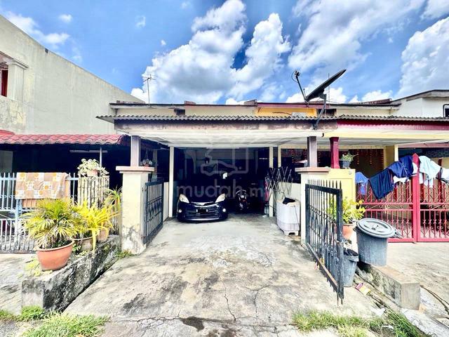 RENOVATED Double Storey Taman West Country Seksyen 5 Bdr Baru Bangi 1