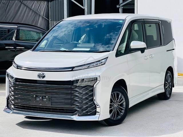 Toyota VOXY SG - 1
