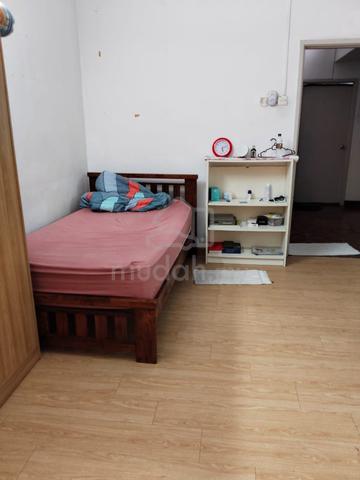 Room To Let (Walking distance to 1U) 1