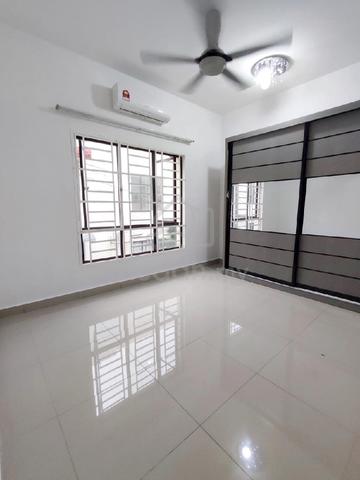 Direct owner l 24' x 76' l Semenyih l Negotiable 1