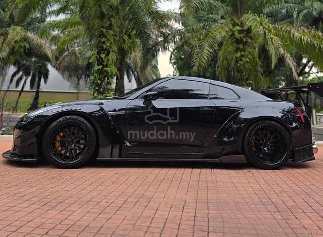 2009/2012 Nissan GT-R35 3.8 Liberty Walk Edition - 4