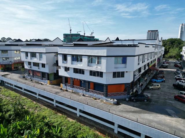 END LOT Ground Floor Shop Office Lot Kompleks Diamond Bangi 1