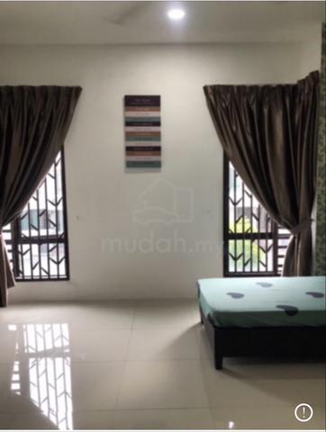 Bilik Sewa Master Bedroom Sepang KLIA 1