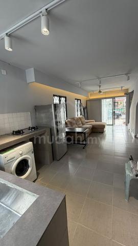 Bandar Sri Petaling Zone D – Double Storey House For Rent End Lot Unit 1