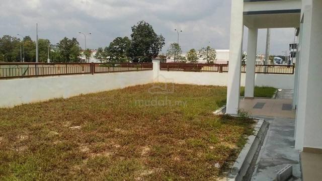Scientex Senai Corner Lot 4B3B Freehold 2467sqft Below BV 1