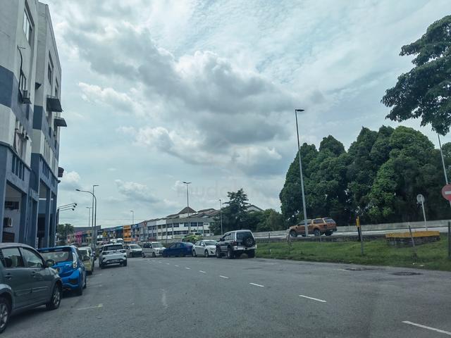 Shop Apartment Taman Puchong Intan 2