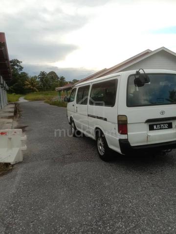 2002 Toyota HIACE 2.4 (M) - 4