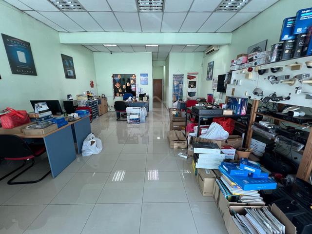 Bandar Bukit Puchong 2 , Jalan BP 6 shop office for rent partly fitted 1