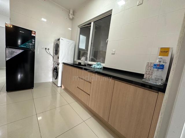 Damansara Damai Room to Rent !! 3