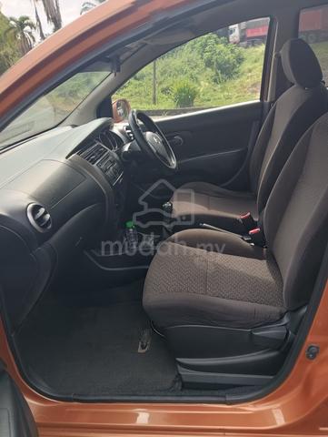 2012 Nissan GRAND LIVINA 1.6 CLASSIC/COMFORT (M) - 4