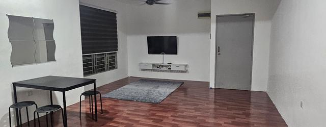 Master Bedroom for Rent at Danau Seri 1