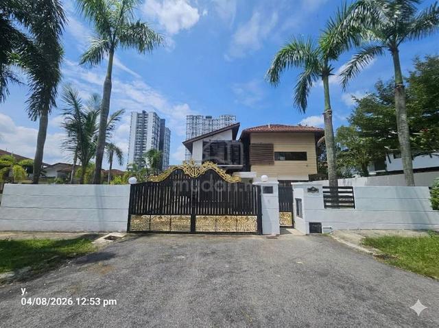 CORNER LOT Bungalow Double Storey Banyan Close Bukit Mahkota Bangi 1