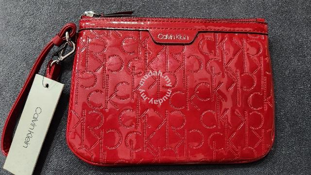 Calvin Klein Women's Red Saffiano Leather Wristlet Wallet – COUTUREPOINT