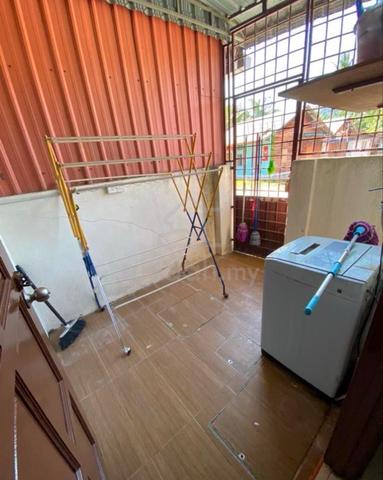 Bilik sewa perempuan sharing di Taman Lumut Indah near TLDM 1