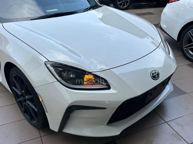 5A 8k KM AUTO RZ ‼️2024 Toyota GR86 RZ AUTO 2.4 - 4