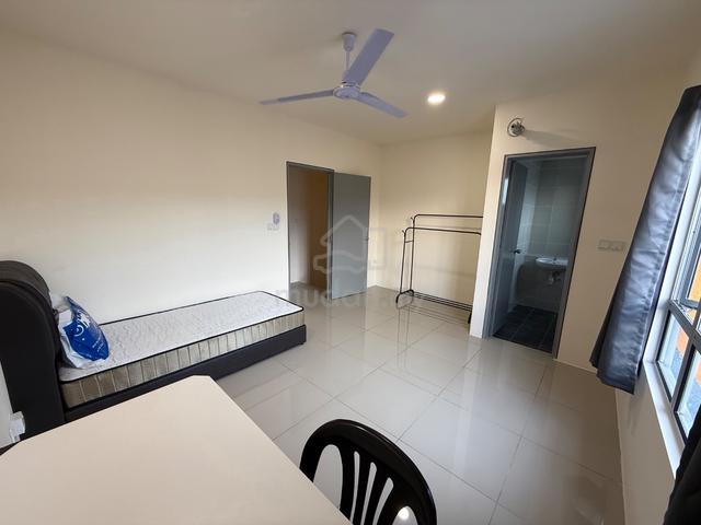 Selangor Puncak Alam Fully Furnished 2-Storey Terraced House For Rent 1