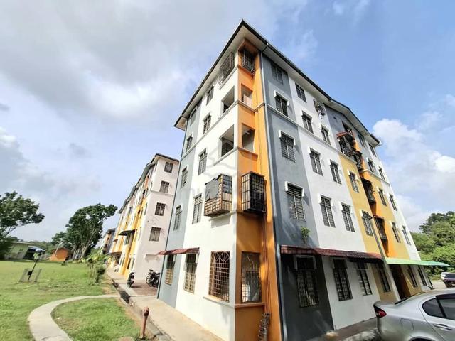 Flat Taman Dahlia 1