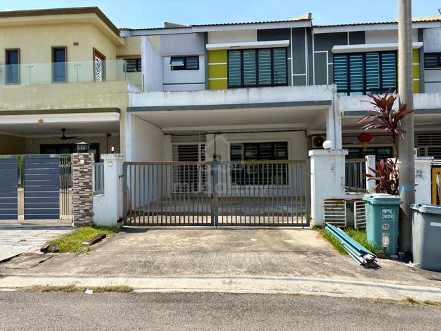 FREEHOLD Double Storey Terrace Taman Semenyih Parklands Semenyih 1