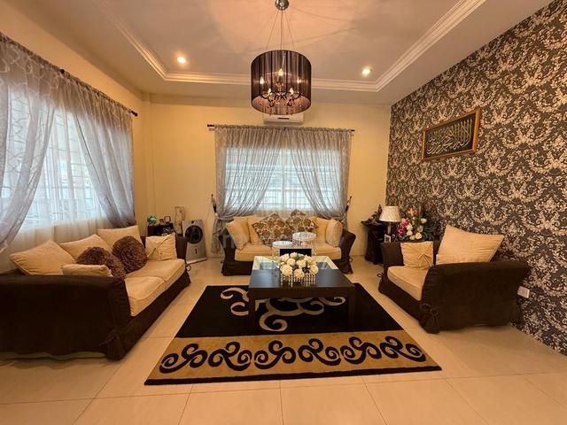 Hidden Gem Near Polarwood, Foreigner Friendly Semi-D @ Kuching. 1