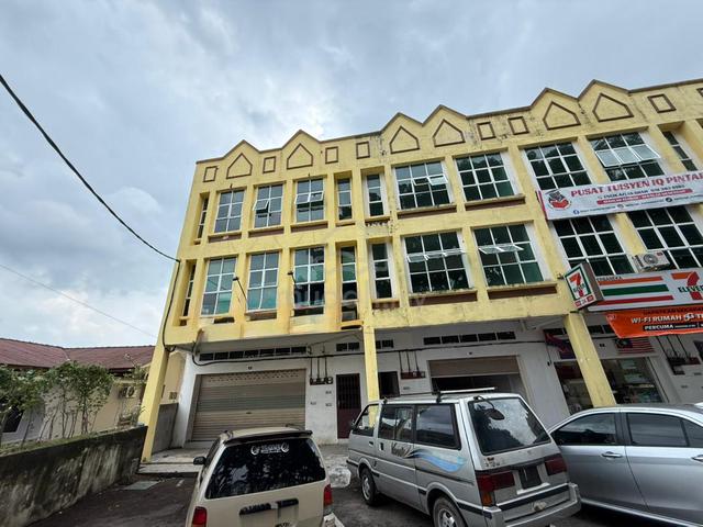 Kedai Location Cantik Jalan Payamas Shoplot 1