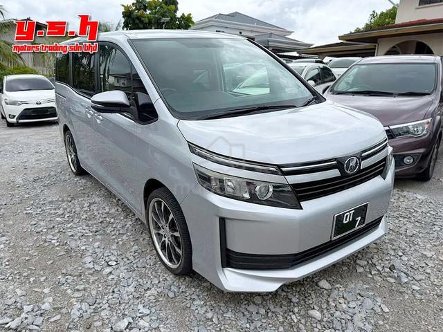 Toyota VOXY 2.0 ZS KIRAMEKI II (A) 2017 - 2