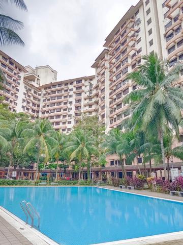 Single Room / Female Unit / Walking distance to Salak Selatan LRT 1