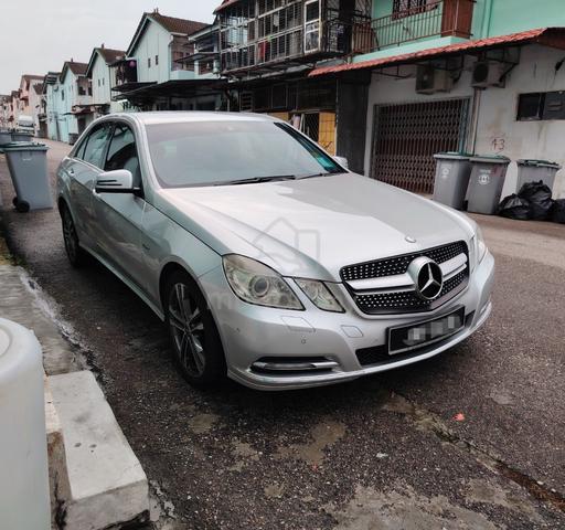 2012 Mercedes Benz E200 CGI BlueEFCY - 1
