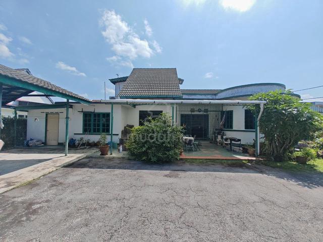 Single Storey Bungalow (Corner Lot) Persiaran Gurney, Kuala Lumpur 1