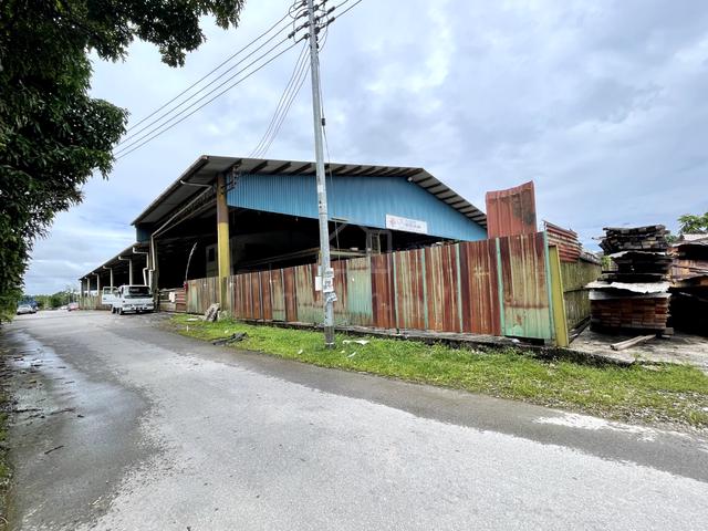 BIG Detach Warehouse Muara Tuang near 7 Mile For Rent 1