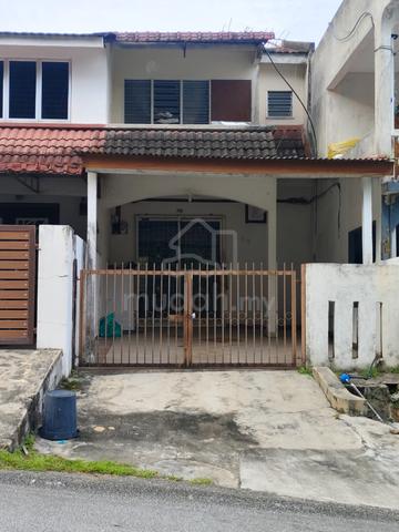 2 storey , SD 9/8 , taman sri gombak . 1