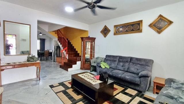 [HOMESTAY FOR SALE] DOUBLE STOREY TAMAN WAWASAN Pusat Bandar Puchong 1